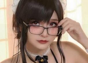 作品《长腿》，Azami给了我们新高度，哈哈！