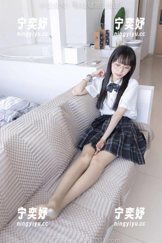 BoBoSocks袜啵啵 - 来来来，小甜豆的最新作品“给大家拜年啦”，谁说拜年不能俏皮？