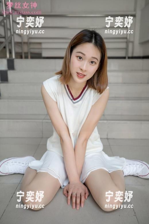 MSLASS梦丝女神 - 小苏琪的嘴唇资源，果然是低调的性感，美得让人忍不住咽口水。
