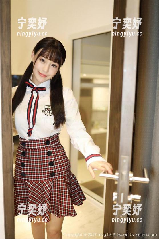 MyGirl美媛馆-Angela喜欢猫 MyGirl美媛馆 - Angela喜欢猫的JK图包,一键下载,嗯…再也无法集中注意力。