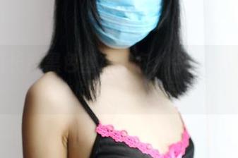 ROSI长筒黑色丝袜图包：今晚说不定能成为时尚界的黑马！