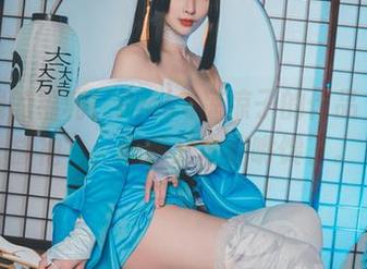 不花钱的福利！Rioko凉凉子的作品“大凤旗袍”，好像又被我嘴馋了。