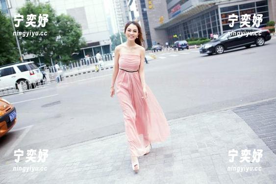 TuiGirl推女郎-何何夕 TuiGirl推女郎 - 在何何夕的全套网袜写真前,细节让我这颗心乱成一团!