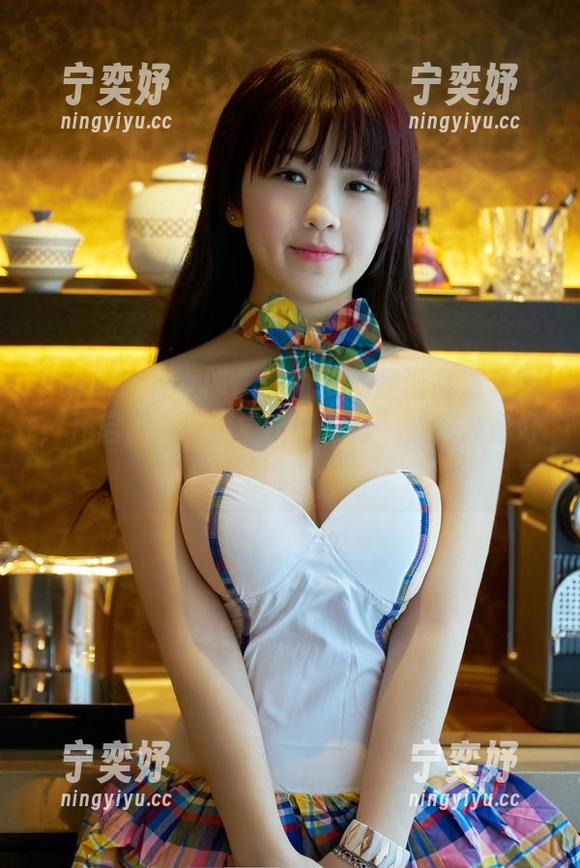 TuiGirl推女郎 - 小九九的圣诞高清套图，开启了一场视觉“小派对”，你准备好了吗？