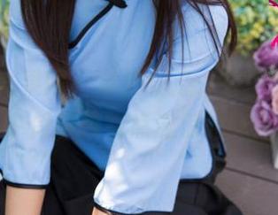 UGirls尤果网 – 泳池畅泳,才可儿的写真中似乎拽着点流浪的味道