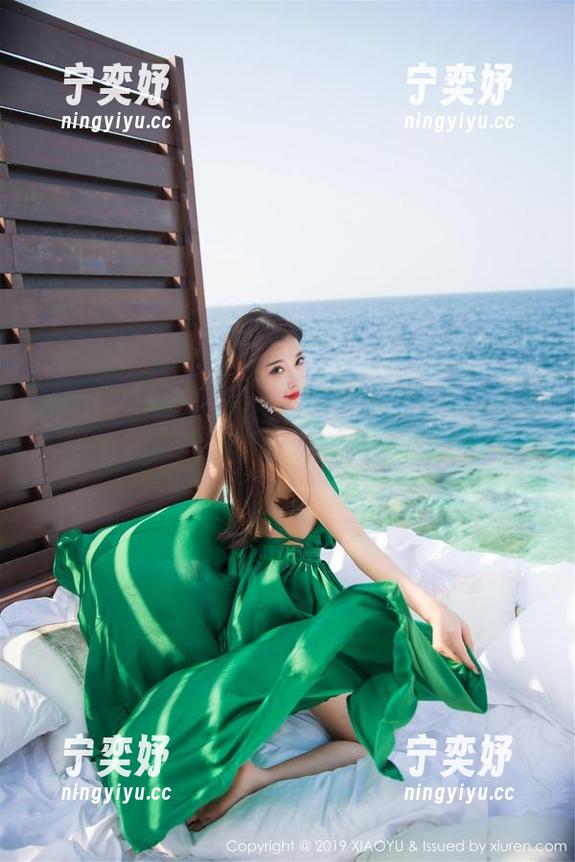 XIAOYU语画界 - Miko酱吖的新制服写真集，下载后才能真正理解哇！
