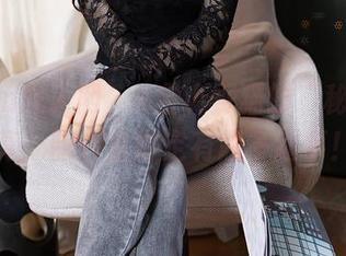 Xiuren秀人网 – e宝小野猫的“秘密”写真，照片里肯定有超多趣事！