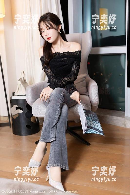 Xiuren秀人网-e宝小野猫 Xiuren秀人网 - e宝小野猫的“秘密”写真,照片里肯定有超多趣事!