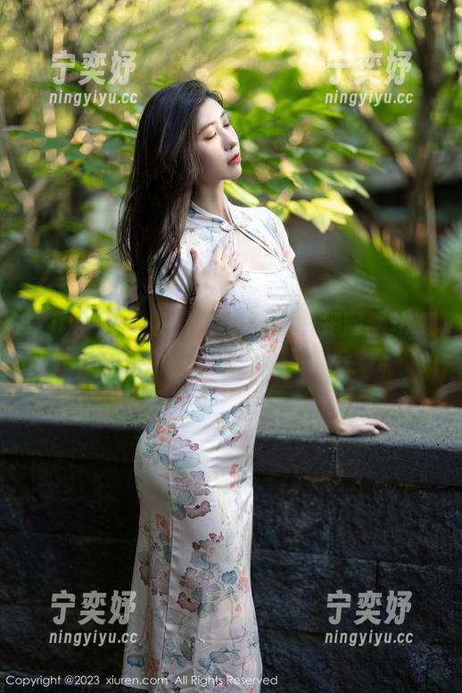 Xiuren秀人网-tina_甜仔 Xiuren秀人网 - tina_甜仔把网袜升级了,网盘可是个意外的宝藏合集。