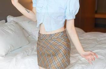 Xiuren秀人网 – 看到会飞的小虎牙的最新写真，尴尬地想说…女神这词放副本似乎还真合适。