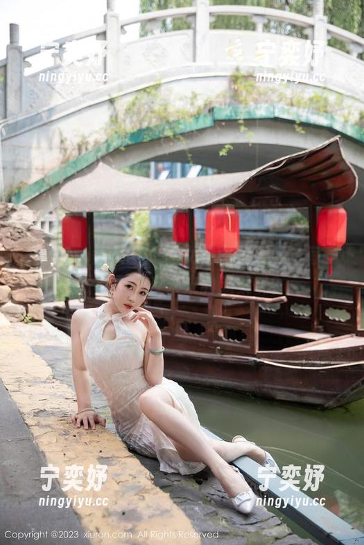 Xiuren秀人网-千夜未来 Xiuren秀人网 - 修女的图包资源,每一张都是千夜未来的温柔呢?