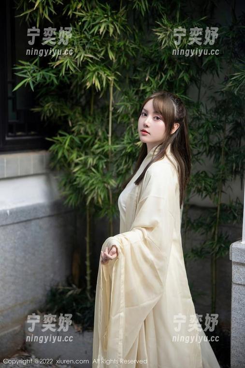 Xiuren秀人网-安妮Tess Xiuren秀人网 - 原图看安妮Tess的瑜伽,更新力满满,这是要把我隔着屏幕拉扯锻炼吗?