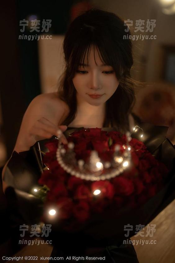 Xiuren秀人网 - 没有圣光的写真，这才是真实的女友小狐狸Sica。