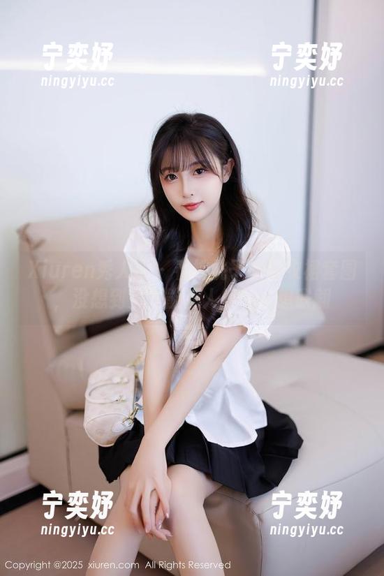 Xiuren秀人网 - 看桃桃子的连衣裙套图，没想到资源能让人如此浮想联翩
