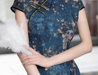 Xiuren秀人网 – 套图狂欢：看白露小猪如何在练功房中大展“粉扑”的魅力