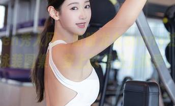 Xiuren秀人网 – 盼盼龙女sunny的私房泳装图集，穿上就想马上换季。