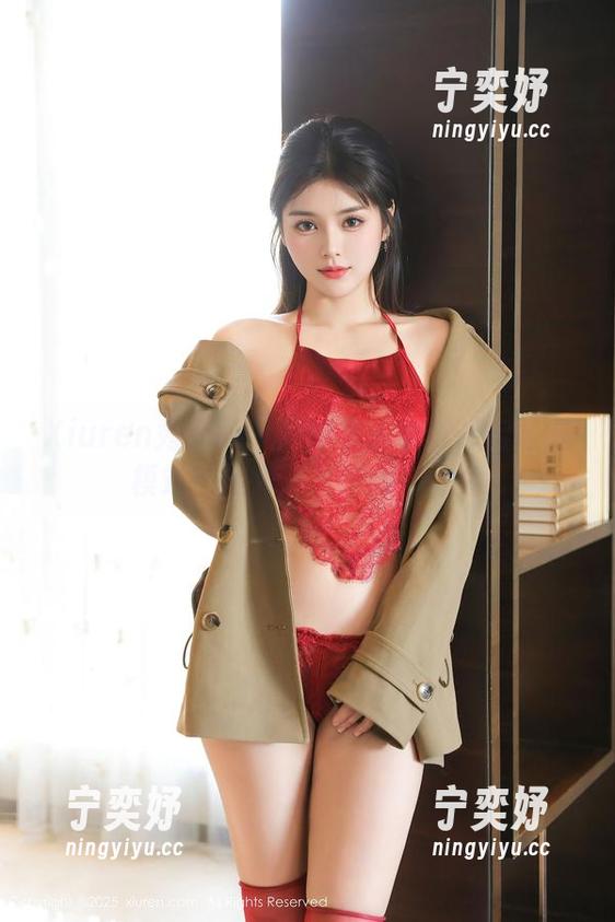 Xiuren秀人网 - 高清麻布学妹开启圣诞模式：应对干扰的巧妙计划