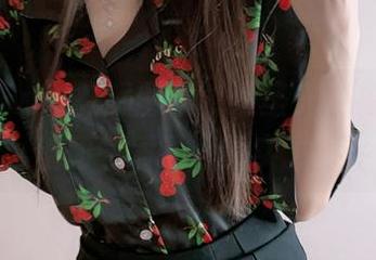 miko酱ww礼服图集，没圣光来撑腰，颜值和气质通通靠实力。