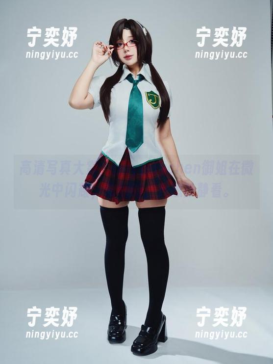 puypuychen 高清写真大赏,puypuychen御姐在微光中闪耀,没别的,只想静静看。