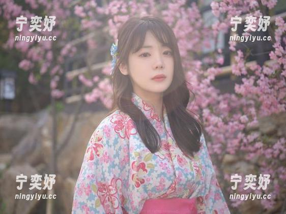 wuyo(우요)的女王精选：难道我该跪着欣赏吗？