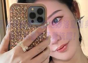 微密圈 – 不爱笑的赛琳的绝妙浴室盛典：一组高清写真看爽了兼洗眼！