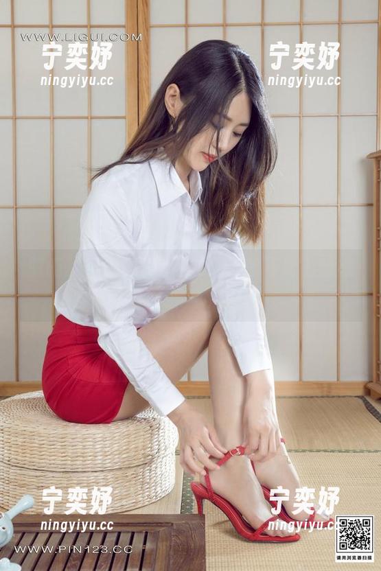 丽柜-xilly 丽柜 - 谁能拒绝xilly女王的写真?我想我可能要入坑了……