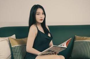 丽柜 – 免费写真！兔子和眼镜的完美结合，简直不敢相信！
