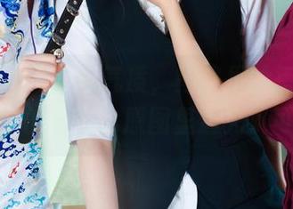 丽柜 – 就黄芬的气质，图集里的每一页都像是女王的日常，原图里边充满可能性！