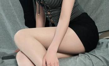 丽柜ligui – 本来看文芮的写真集，“玉脂兆丰年”这名字一出来，我立马分享给朋友，谁能抵挡？