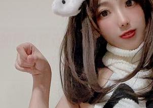 刺青Poi的图包精选：排球不只是在场上，沙滩的背景才是重点。