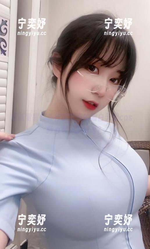 奇行家狗崽 最新觉醒!奇行家狗崽的黑白无相cos,撕心裂肺的静谧?