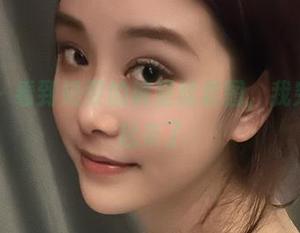 微密圈 – 看到奶雯的裤里丝套图，我突然自信起来了