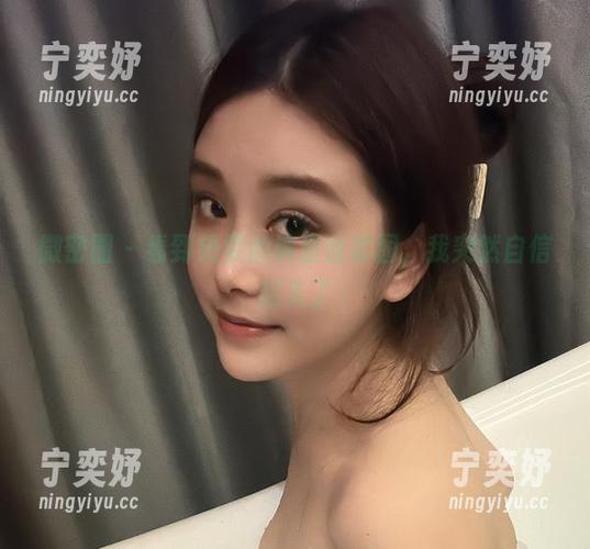 奶雯 微密圈 - 看到奶雯的裤里丝套图,我突然自信起来了