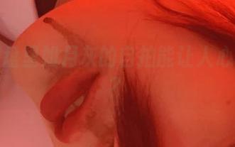 为啥网盘里如月灰的自拍能让人心神不宁？