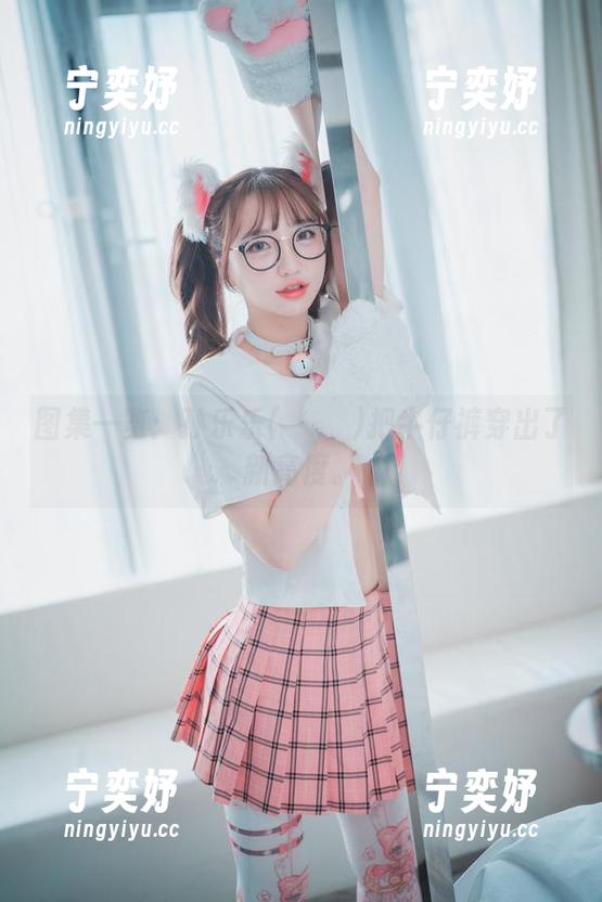 图集一览：孙乐乐(손예은)把牛仔裤穿出了新高度。