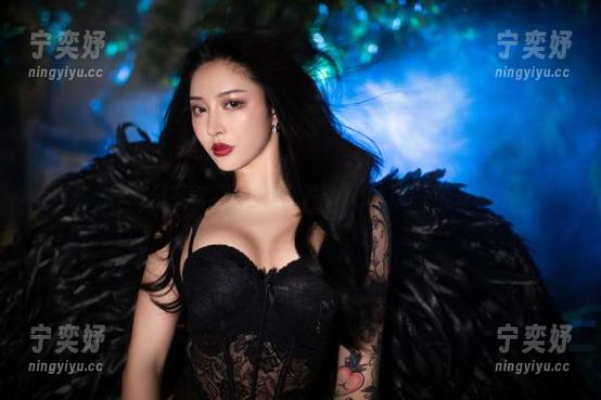 宋昱欣 微密圈 - 宋昱欣,原图和图片的双重打击,真有意思!