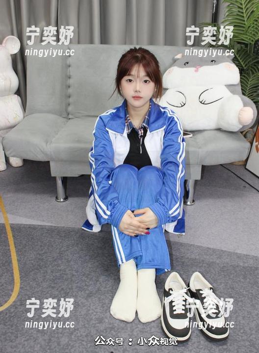 小众视觉-思姐 小众视觉 - 图片看过来,思姐的JK风来啦,别眨眼!