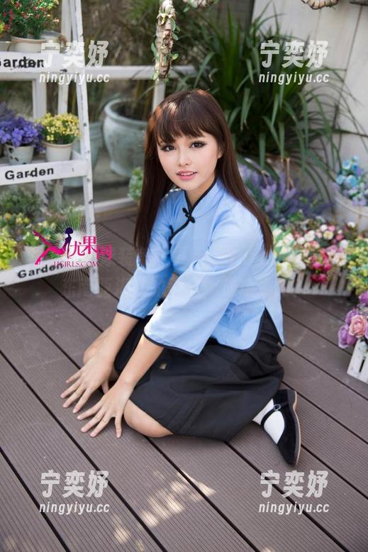 尤果网-Sara 尤果网 - 泳装美图更新,Sara试图掰断东南亚海滩的落日,成功了吗?