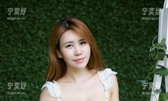 尤物馆-温心怡 尤物馆 - 温心怡来啦!私房“学妹”图包,别说我没提醒你