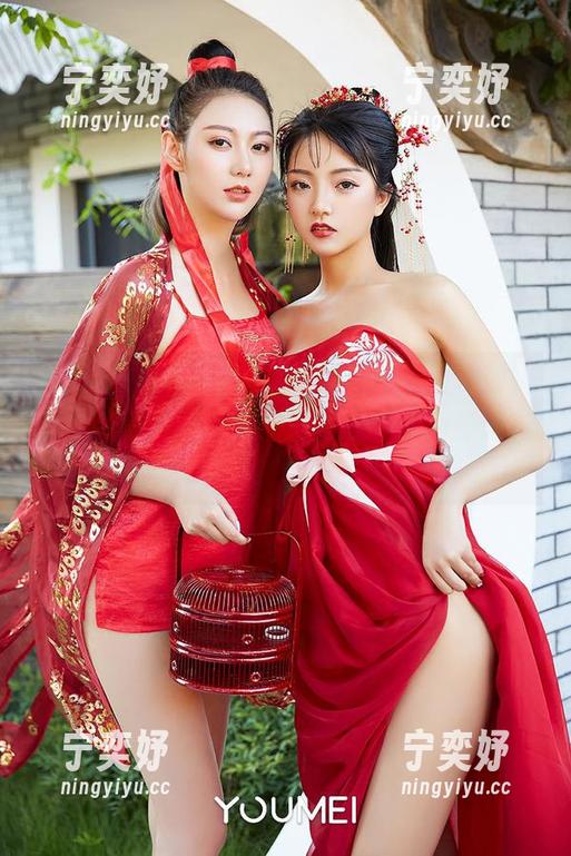 尤蜜荟-菲儿 尤蜜荟 - 菲儿的短裙,意外地有股冲劲,套图里犹如一场旅行;原图可是别样精彩!