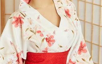 尤蜜荟 – 谁说风情学妹只能在校园出现？快来翻翻图册里的黄金宝儿，走路都带风！