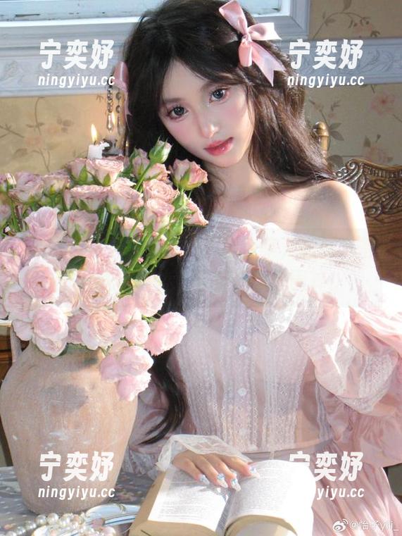 来瞧瞧怡子yiii的冰公主合集，随时准备好“跌宕起伏”的美感被包围掉！