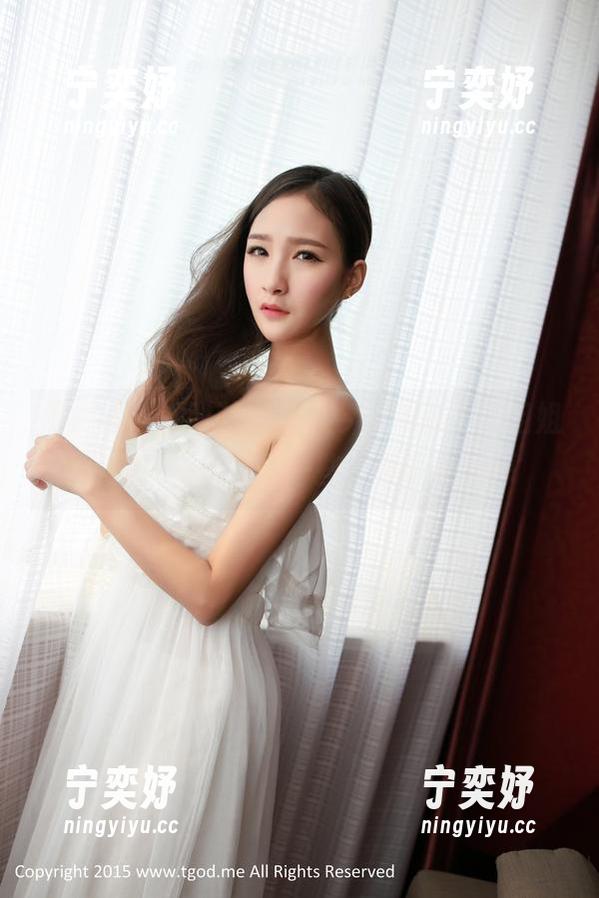推女神-萌宝儿 推女神 - 她叫萌宝儿,今天带来了‘姐姐’的系列美图和一些不便说的资源