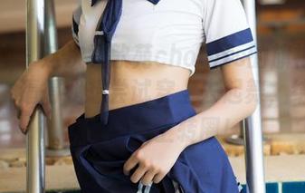 推女神 – 这次黄歆苑chobits的旗袍写真图包,逼得我想尝试穿上去起舞,结果只是在沙发上转圈!