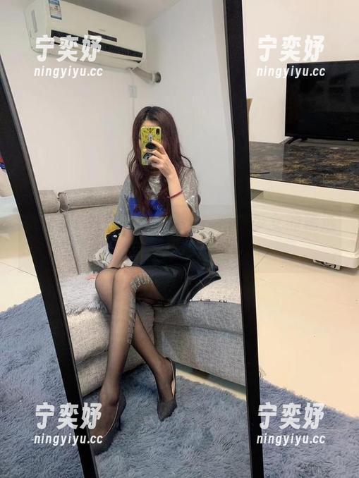 提袜少女 微密圈 - 在透明中漫步,提袜少女的精选写真集小插曲