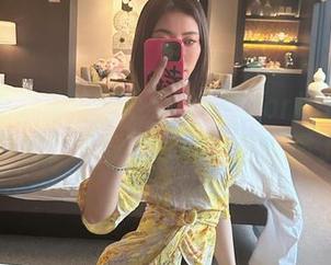 微密圈 – 其实好奇果儿Victoria的美脚有多美？下载这套图，你就懂了！