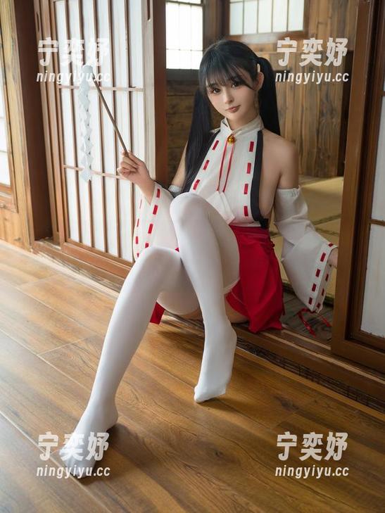 桜井宁宁 高清图集不停旋转,桜井宁宁的小恶魔姿态如同梦游般存在。
