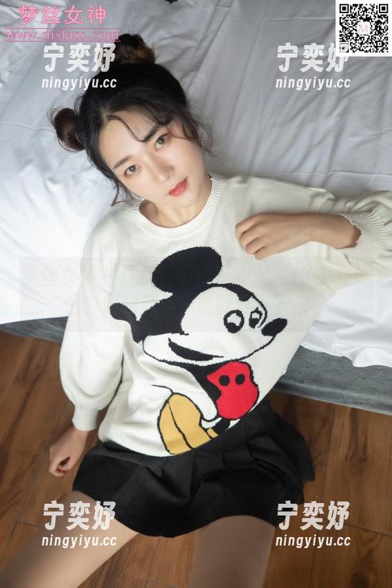 梦丝女神 - 注意！王娇娇的天台JK少女原图，眼睛随便一瞟就停不下来。