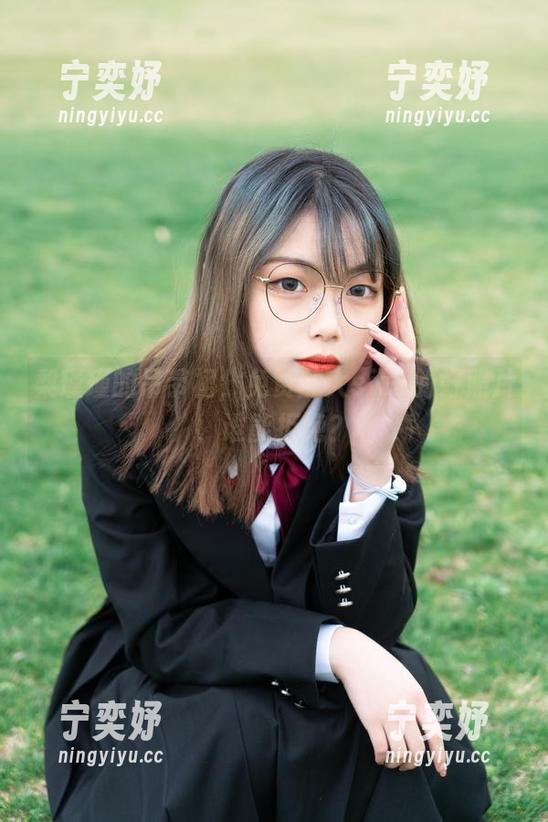 梨瑾瑾的吊带裙，免费加大size的好照片，谁能拒绝？