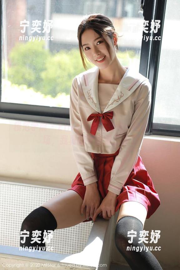 模范学院 - Ellie艾栗栗写真：这御姐气场，我真的要退避三舍了
